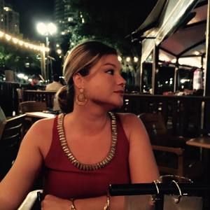 Meet your Posher, Desiree